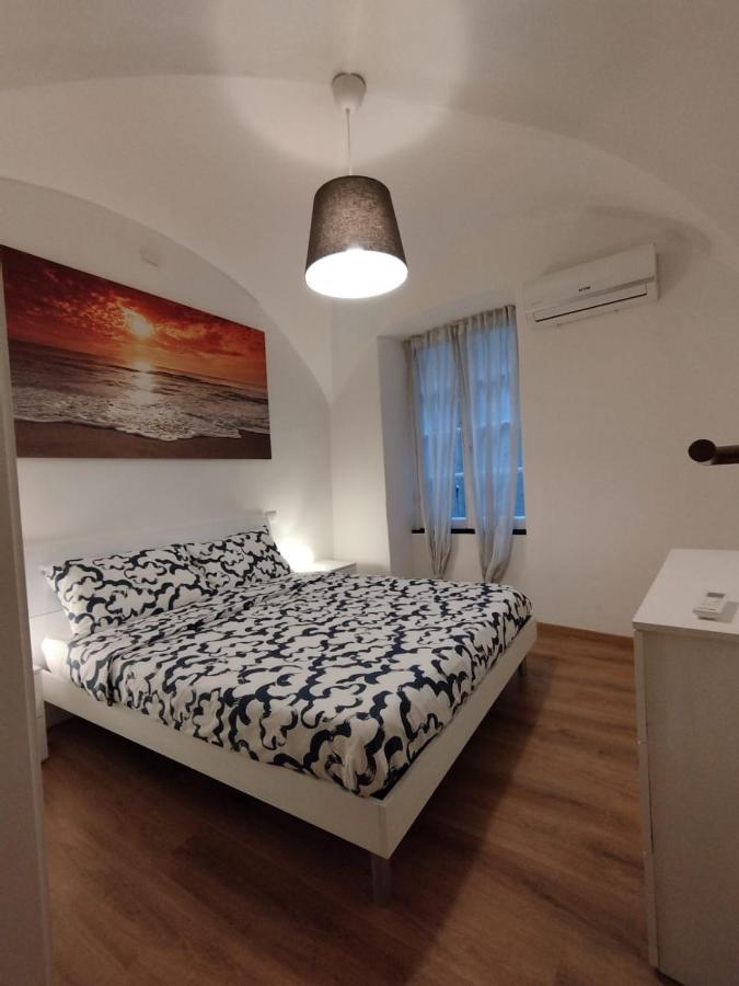 The First Luccoli Garibaldi Rolli Apartment Genoa Luaran gambar