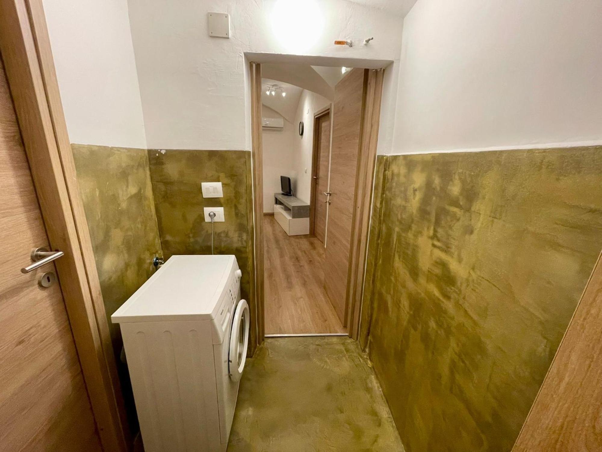 The First Luccoli Garibaldi Rolli Apartment Genoa Luaran gambar