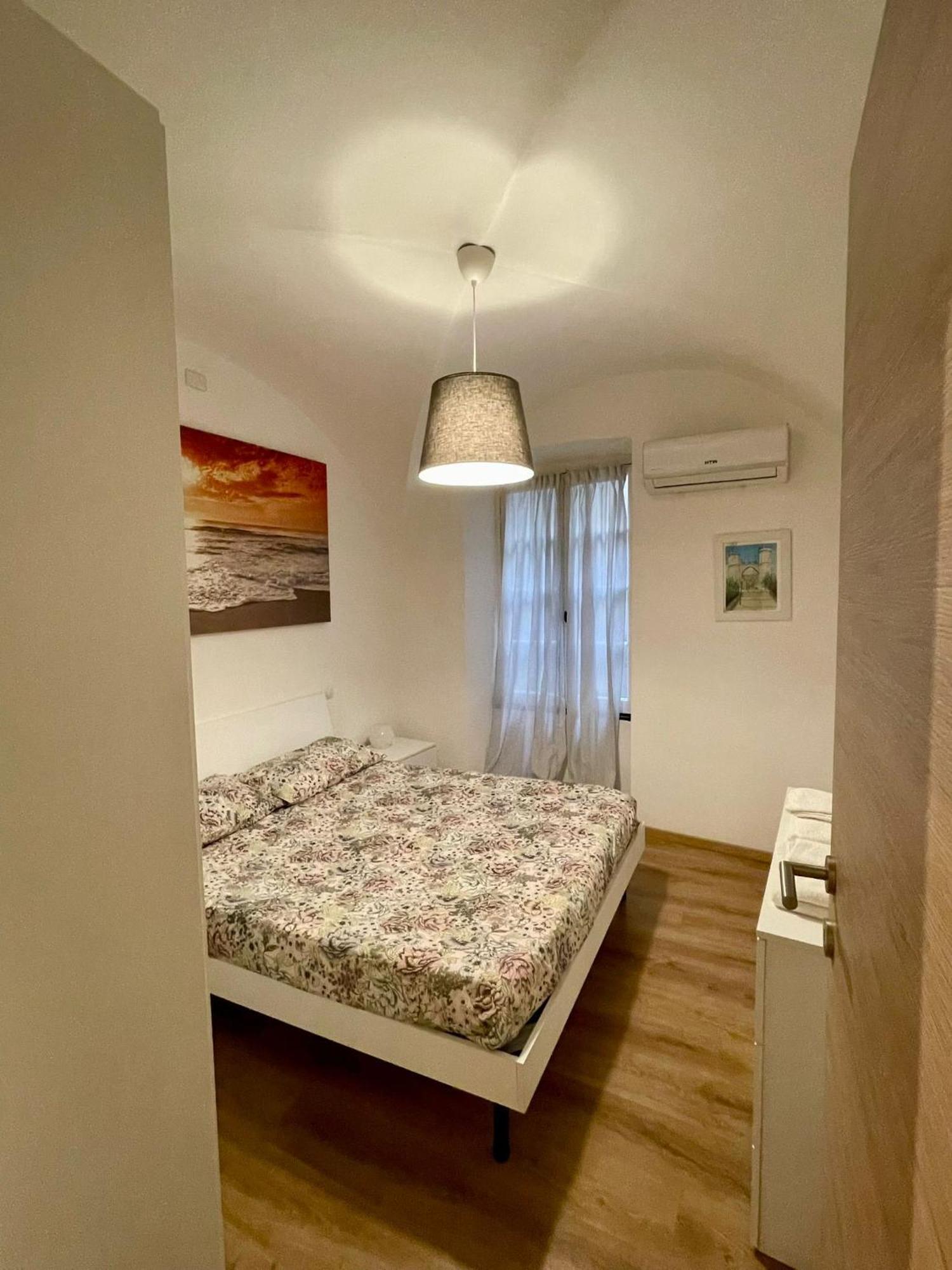 The First Luccoli Garibaldi Rolli Apartment Genoa Luaran gambar