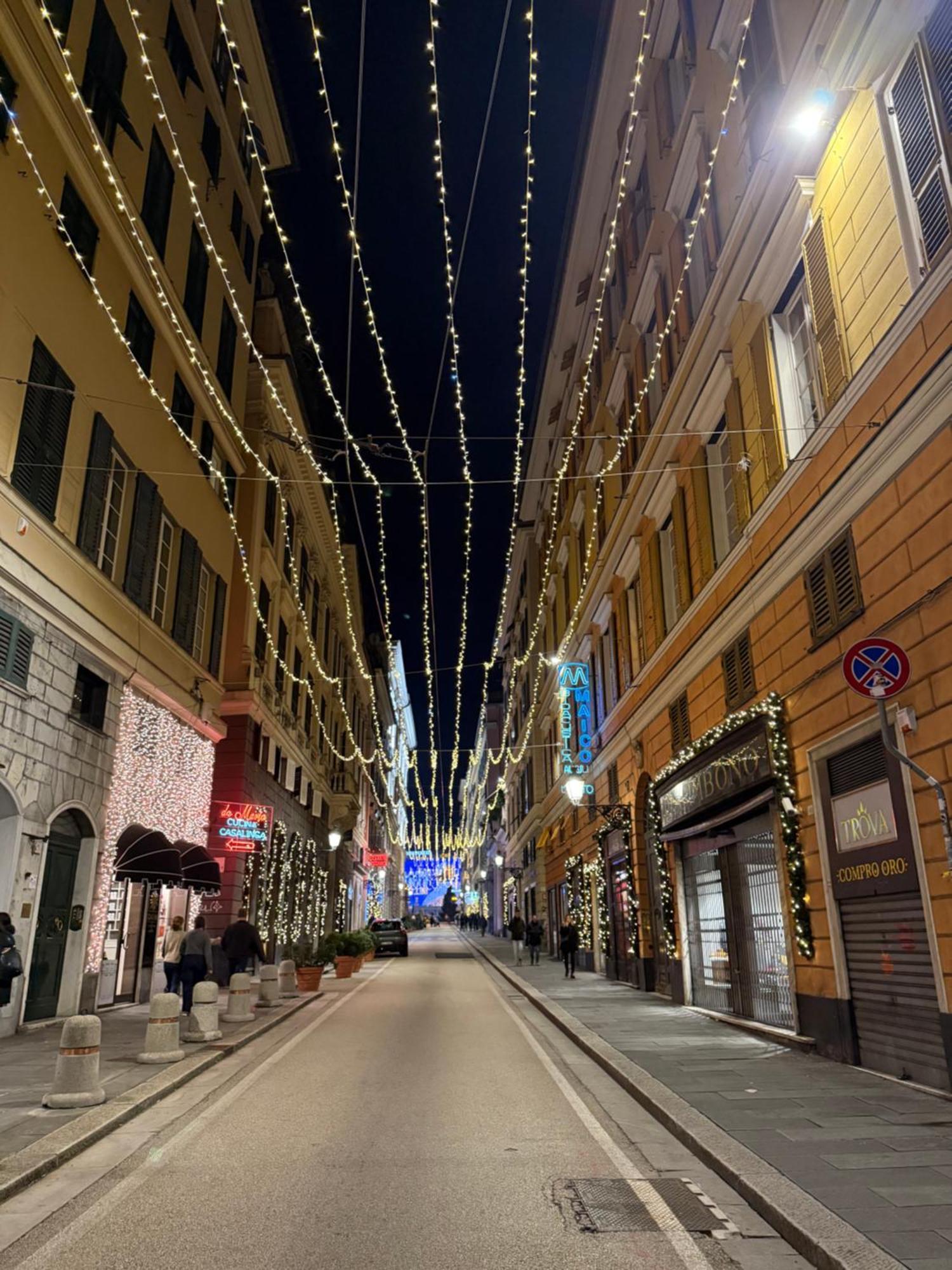 The First Luccoli Garibaldi Rolli Apartment Genoa Luaran gambar